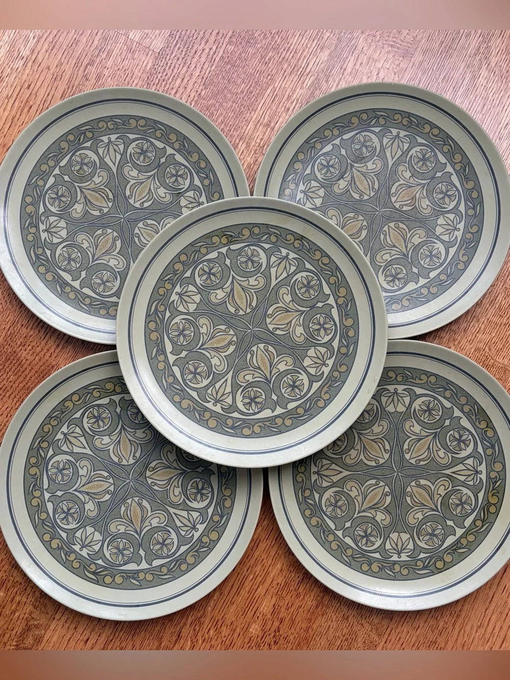 Vintage Texas Ware G-3 Melamine Dinner Plates Set of 5 Green Tan Medallion MCM